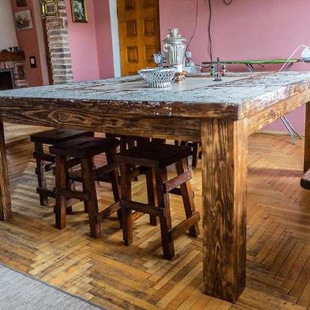 Hostel Villa Roma Lviv Buitenkant foto