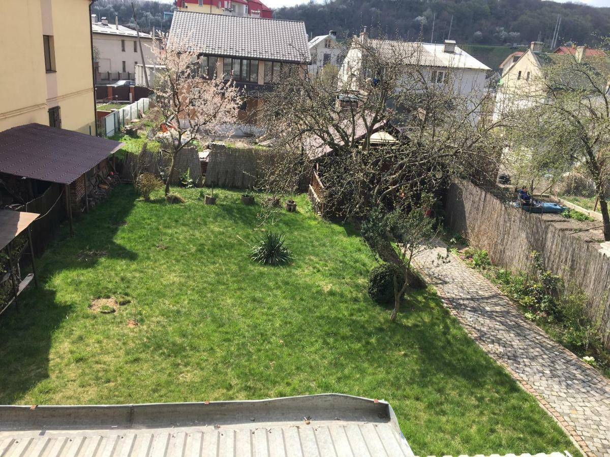 Hostel Villa Roma Lviv Buitenkant foto