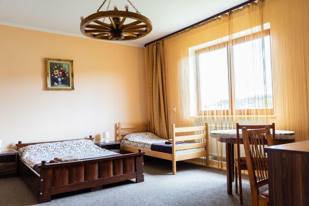 Hostel Villa Roma Lviv Buitenkant foto