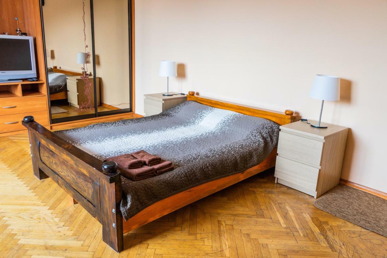 Hostel Villa Roma Lviv Buitenkant foto